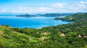 MT-50023 Costa Rica Volcanes y Playas