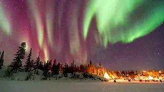 Auroras Boreales, El Circuito Artico, Aguas Termales y Ski