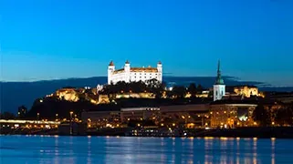 castillo-bratislava.jpg castillo-bratislava.jpg