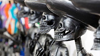 Día de Muertos y Riqueza Mexicana Día de Muertos y Riqueza Mexicana