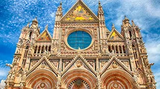 Fachada de la Catedral en Siena Fachada de la Catedral en Siena